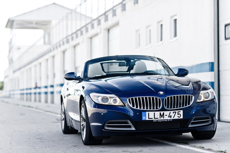 Illustration for article titled Trackside With the New BMW Z4
